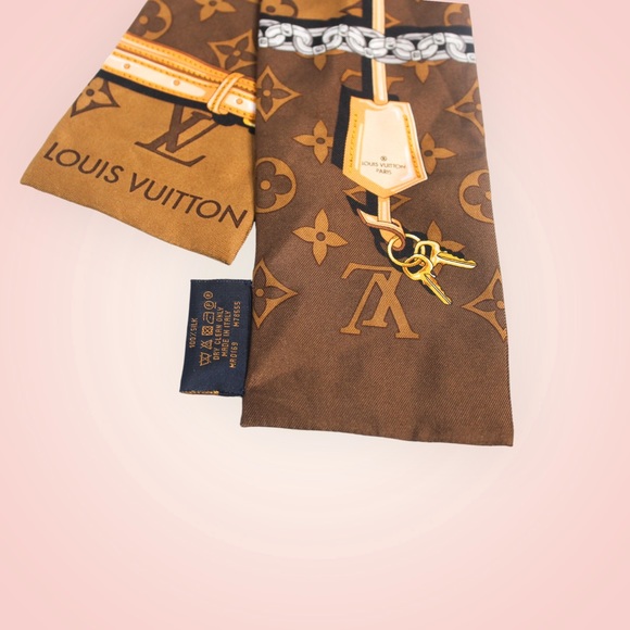 Louis Vuitton
Monogram Confidential Bandeau Brown Scarf - Picture 4 of 5
